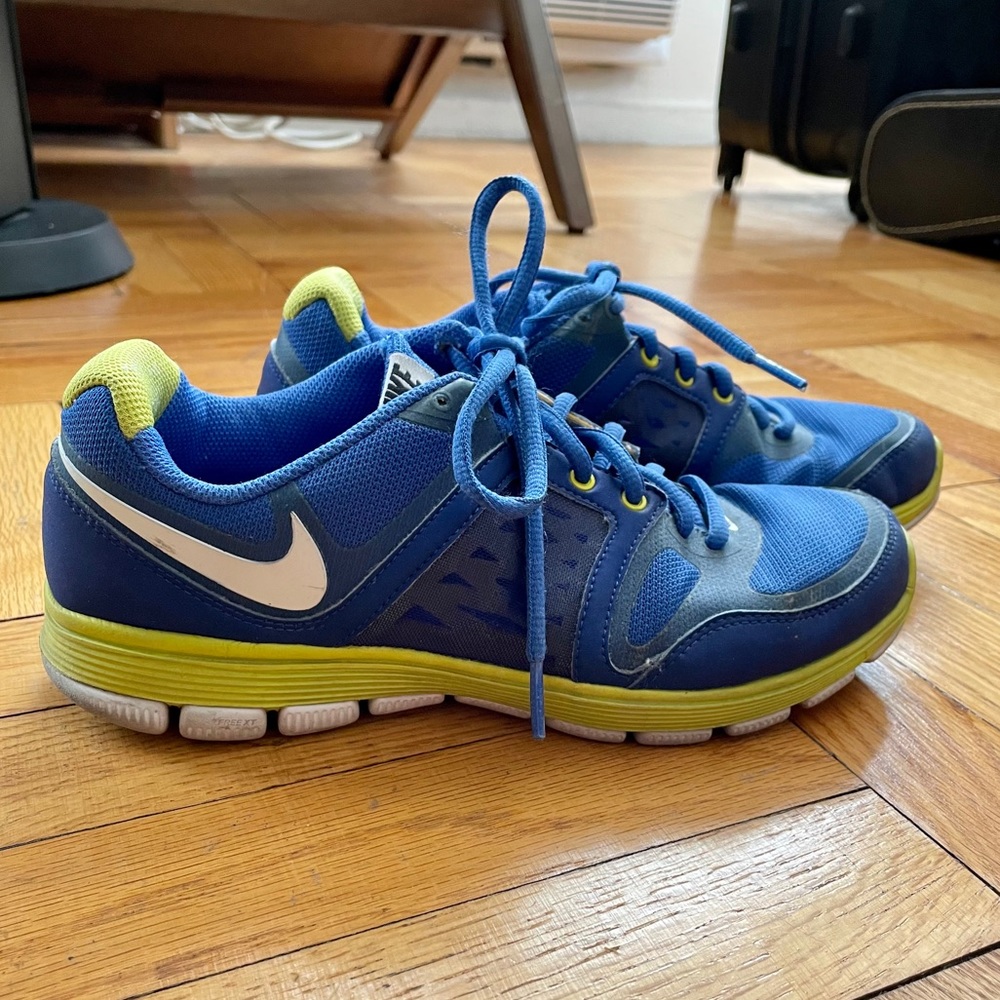 Nike training Motion Fit sneakers!